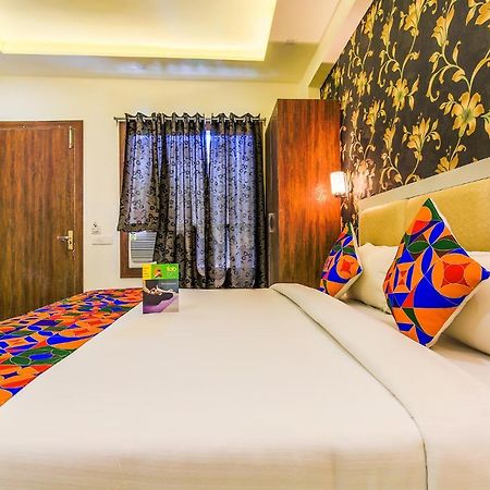 แฟ็บโฮเต็ล สตาร์ ออฟ ทัช เรสโตบาร์ Hotel อัครา ภายนอก รูปภาพ