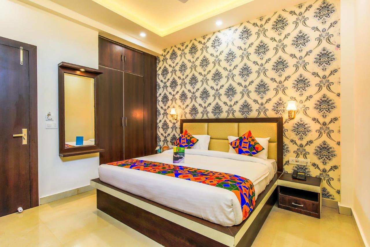 แฟ็บโฮเต็ล สตาร์ ออฟ ทัช เรสโตบาร์ Hotel อัครา ภายนอก รูปภาพ