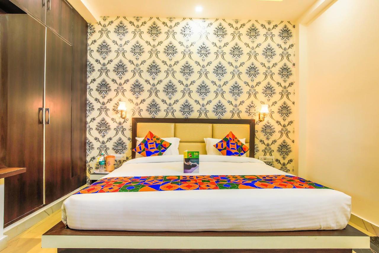 แฟ็บโฮเต็ล สตาร์ ออฟ ทัช เรสโตบาร์ Hotel อัครา ภายนอก รูปภาพ