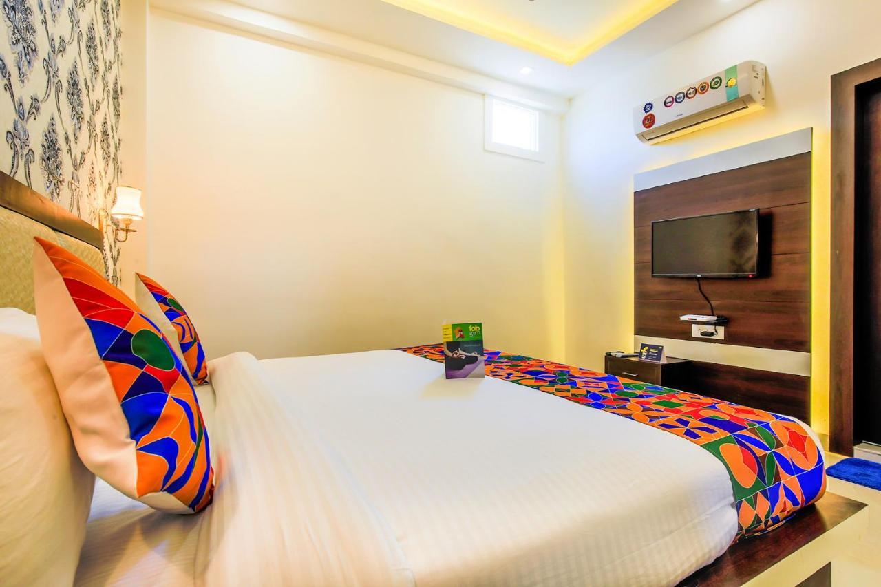 แฟ็บโฮเต็ล สตาร์ ออฟ ทัช เรสโตบาร์ Hotel อัครา ภายนอก รูปภาพ