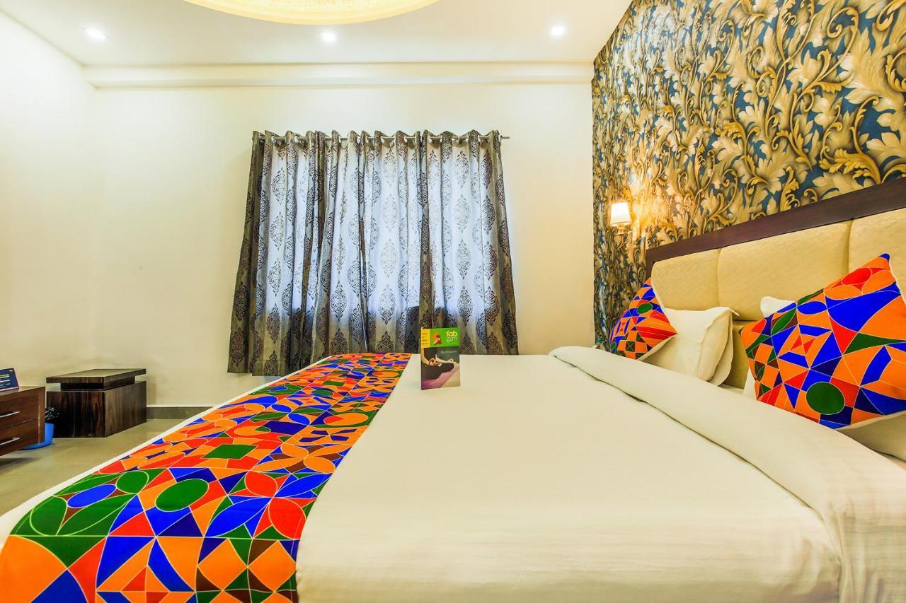 แฟ็บโฮเต็ล สตาร์ ออฟ ทัช เรสโตบาร์ Hotel อัครา ภายนอก รูปภาพ